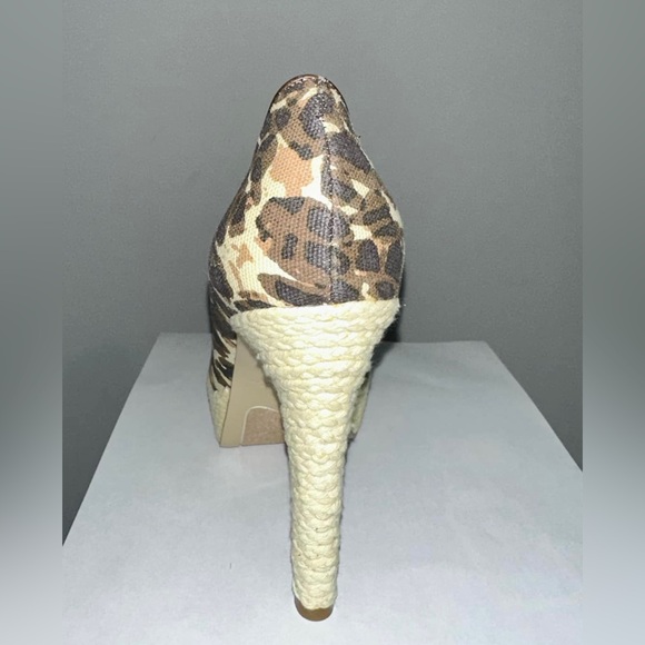 NINE WEST SIZE  6 STILETTO PLATFORM ANIMAL PRINT - Picture 5 of 6
